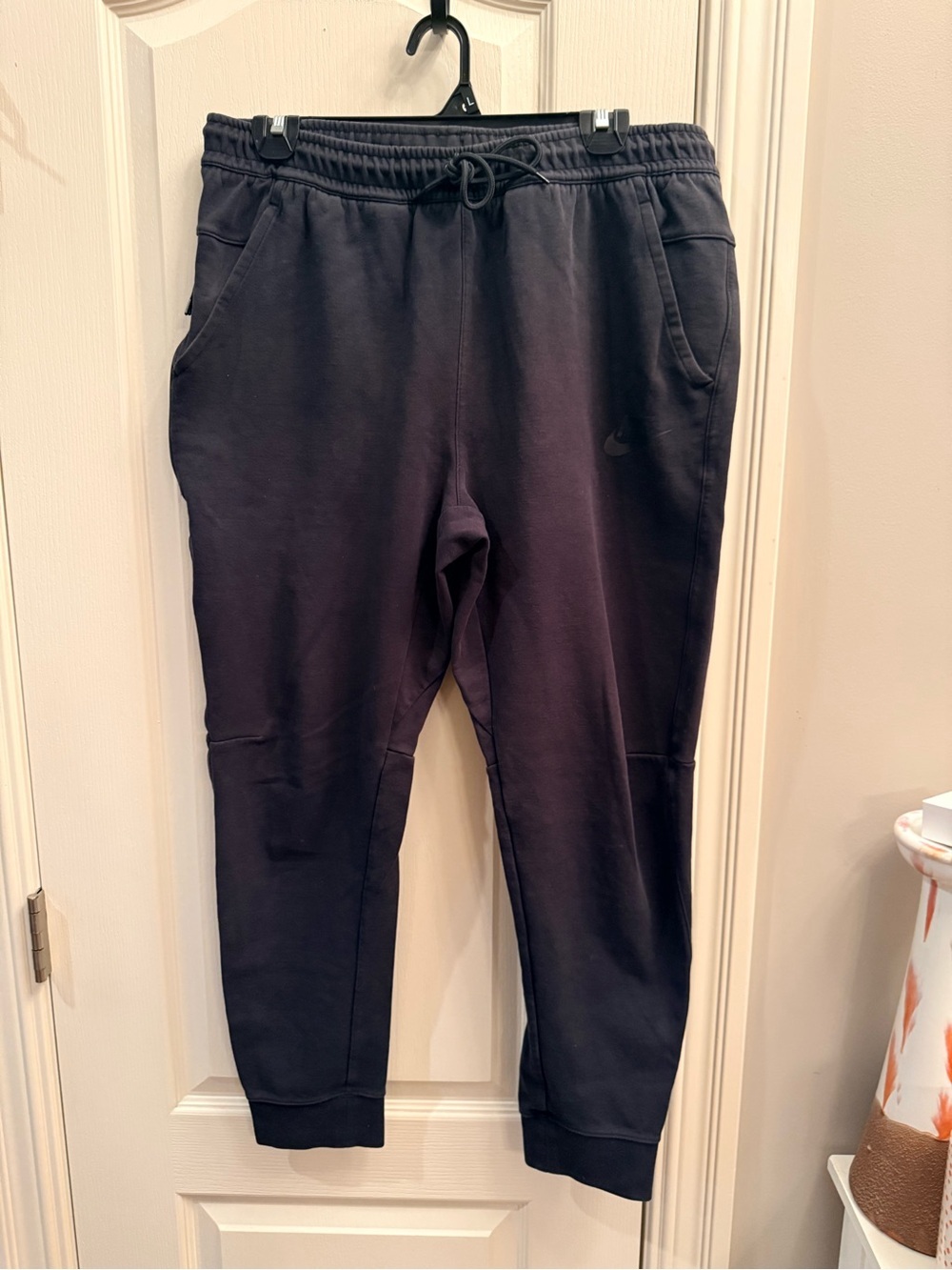 Nike men’s tech fleece joggers. Men size large